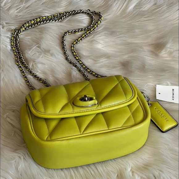 CA086 - Coach Pillow Madison Shoulder Bag 18 with Quilting - Picture 7 of 15